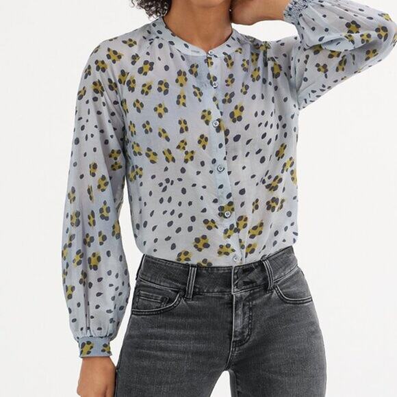 Cabi Hunter Blouse Top Abstract Animal Leopard Print Boho Chic Blue Gray Size M - Picture 1 of 12